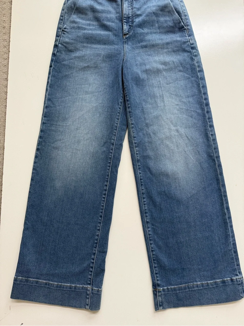 Ann Taylor The Trouser Wide Legged Jeans Size 4